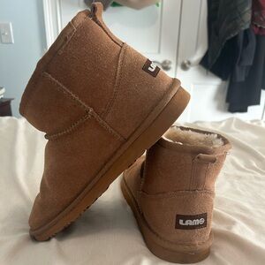 Lamo Tan Suede Ankle Boots sz 9